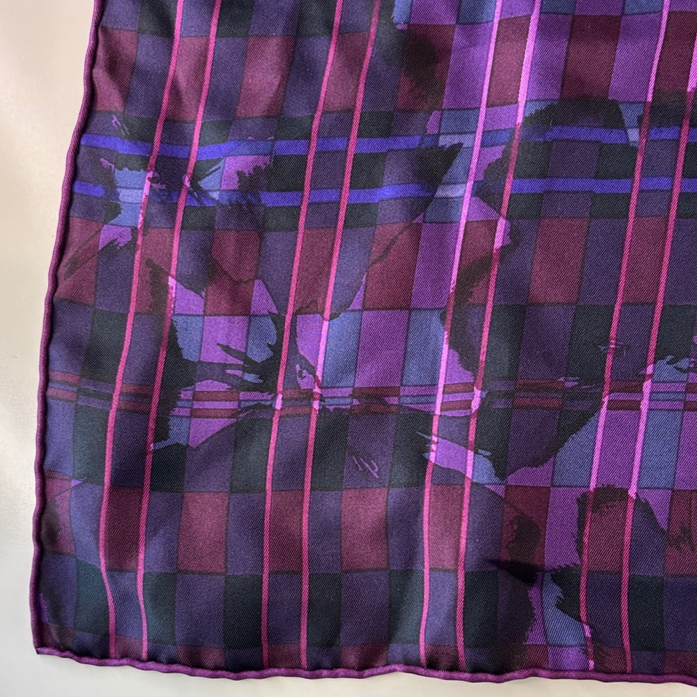 Banana Republic | 100% Silk Purple and Pink Scarf with hand rolled edges - Picture 4 of 4
